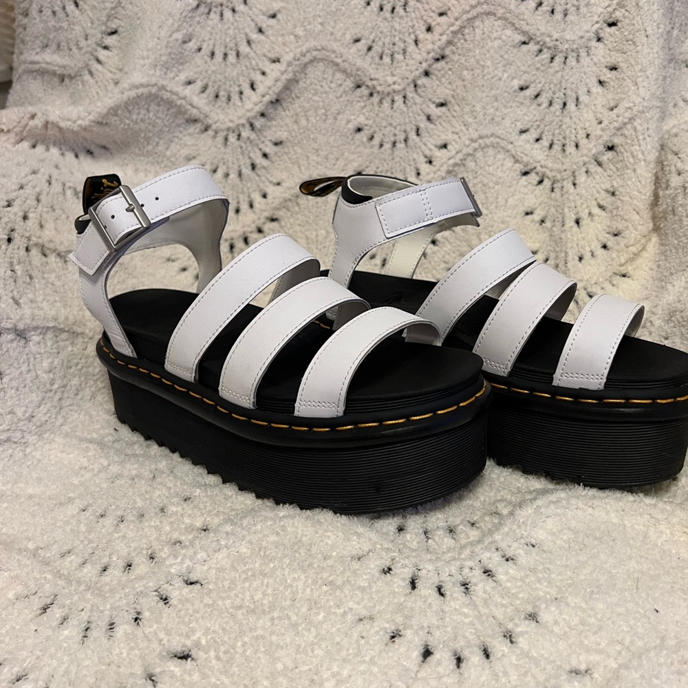 Dr. Martens Blaire Quad Sz9 - Picture 2 of 6